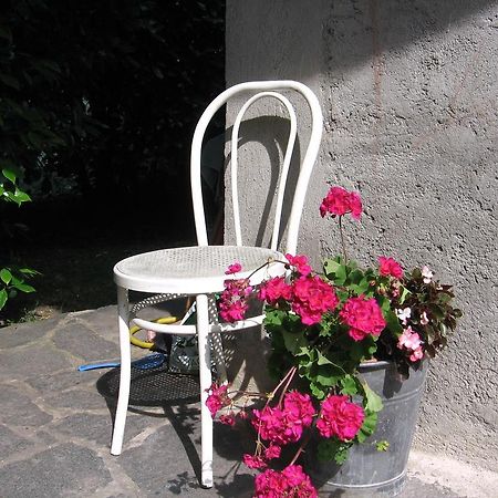 B&B Bosco Fiorito Malgesso Luaran gambar