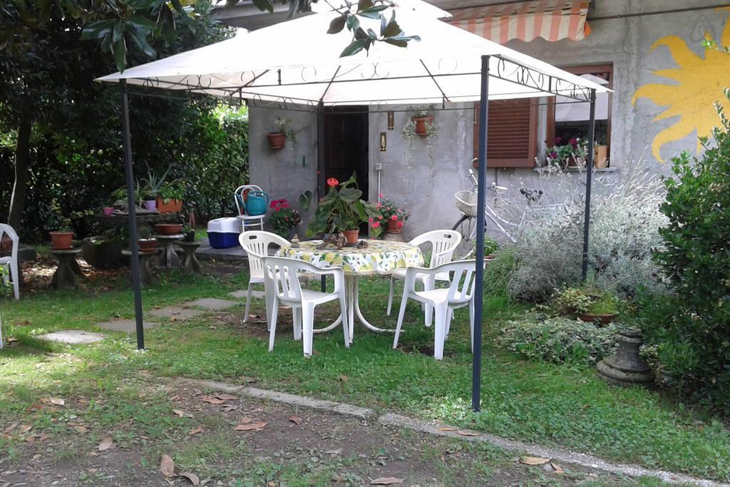B&B Bosco Fiorito Malgesso Luaran gambar