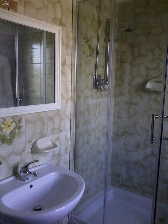 B&B Bosco Fiorito Malgesso Luaran gambar